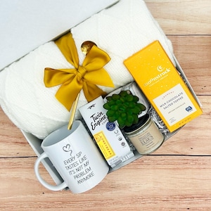 Personalized Retirement Gift Box: Blanket, Candle & Mug