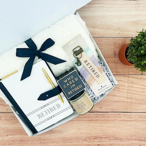 Luxury Retirement Gift Box: Knit Throw, Journal & Candle
