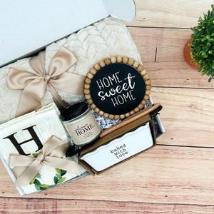 Personalized Housewarming Gift Basket, Planter, Blanket, Home Sign Housewarming Box 2
