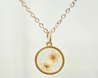 Pressed Narcissus Flower Necklace, Light Pink Flower Resin Necklace, Gold Dangle Floral Jewelry