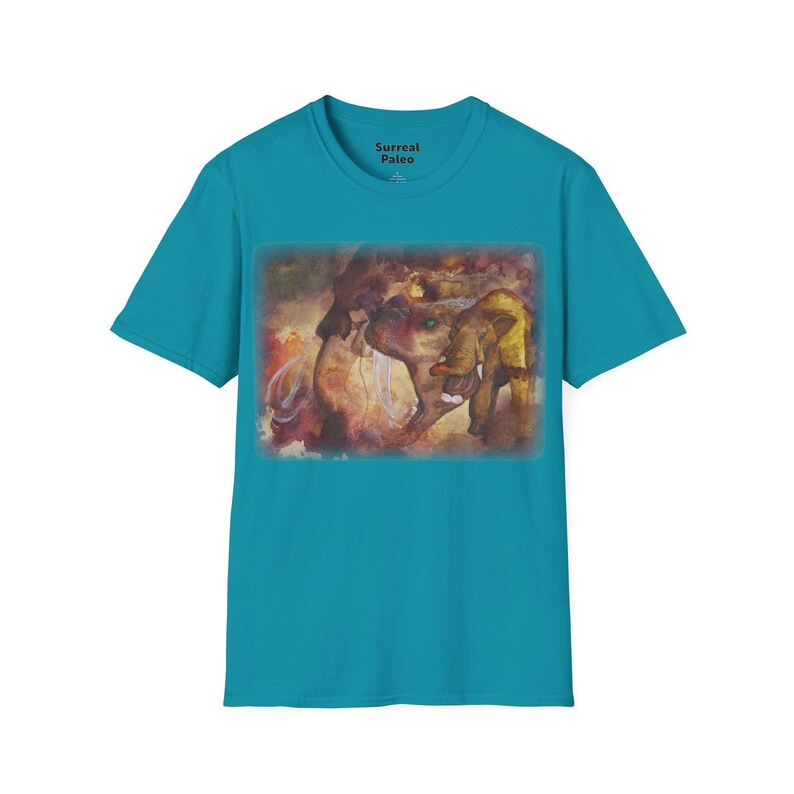 Camiseta con ilustración surrealista de mamut / Camiseta de arte de mamíferos prehistóricos Tropical Blue