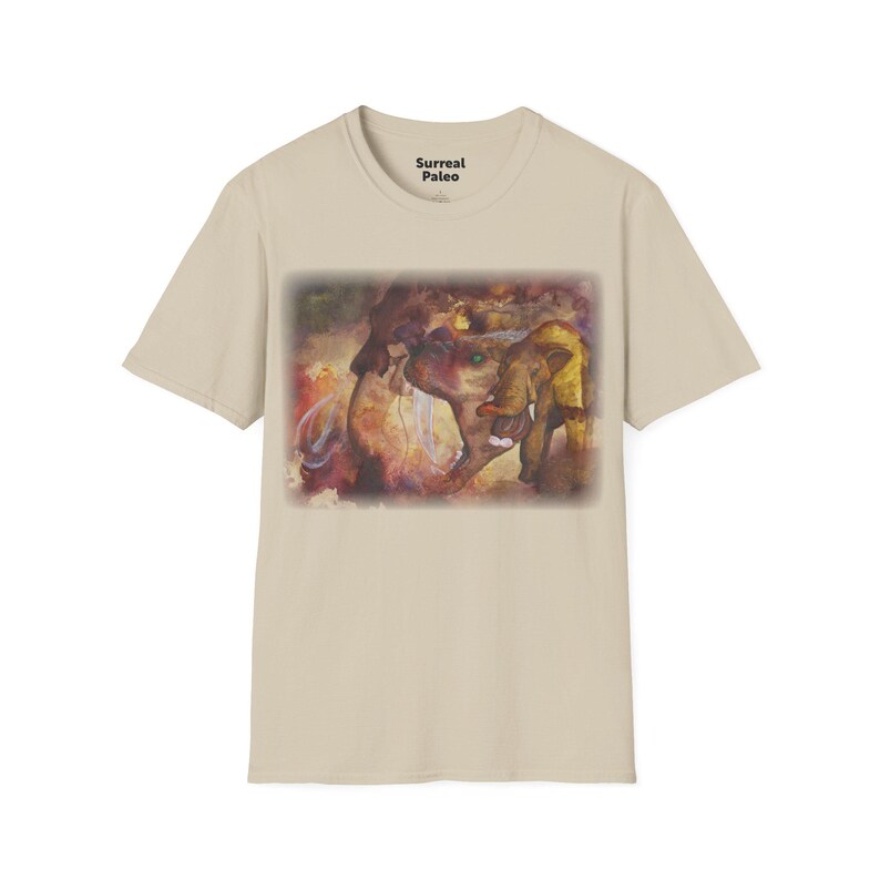 Camiseta con ilustración surrealista de mamut / Camiseta de arte de mamíferos prehistóricos Sand
