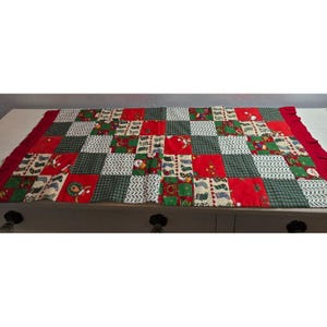 Homemade Christmas Quilted Patchwork Runner Santa Snowman Stockings Holly 38 in