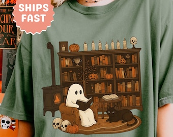 Camiseta de leitura fantasma, camiseta de Halloween para a temporada assustadora, camiseta fofa de fantasma, camiseta de amante de livros de outono, camiseta aconchegante com cores confortáveis, camiseta retrô de Halloween