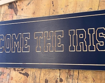 「Here Come The Irish」木彫り/手描き看板（アンティーク調仕上げ）10インチ×36インチ
