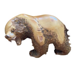 Hand-Carved Japanese Wooden Bear – Hokkaido Folk Art Sculpture – Vintage Ainu Style Decor