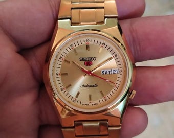 vintage Seiko 5 jumbo mens automatic golden classy dial working wrist watch..37mm gift for him...everyday use bid size strap ..