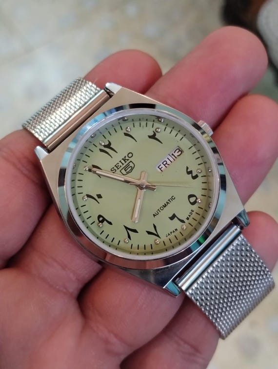 ヴィンテージ セイコー 5 メンズ 自動巻き ライトオリーブグリーン文字