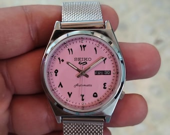Reloj de pulsera automático Seiko 5 vintage para hombre, esfera rosa, funcional, 37,5 mm, usado, reacondicionado para regalo de hombre, excelente estado.