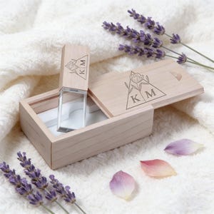 Personalized Crystal Flash Drive in Wooden Box – Custom Wedding & Logo Engraving