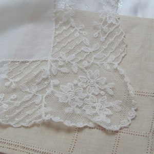 Vintage Hankie Solid White Fancy Tambour Net Lace Handkerchief Hankies Hanky Wedding Bridal Something Old