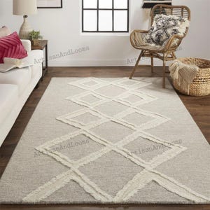 Muted Irregular Shape Hand Tufted Abstract Wool Rug for Living Room, Modern Contemporary Wavy Design 8x10,9x12,10x14 Bedroom Rug.