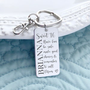 Porte-clés Sweet Sixteen New Driver personnalisé et gravé avec nom et citation