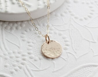 Gehamerd gouden ketting - sierlijke gouden ketting - gouden schijfketting - alledaagse gouden ketting - eenvoudige gouden ketting - gelaagdheid ketting -