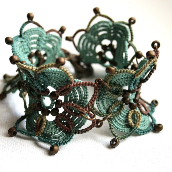 Teal Green Tatted Beaded Flower Fiber Bracelet