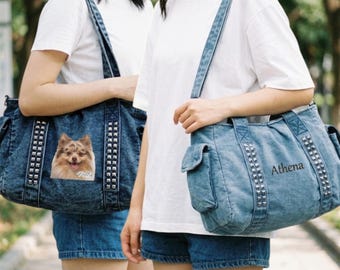 Denim-Tragetasche – Personalisierte Umhängetasche mit Nieten, individueller Textstickerei, Print-on-Demand-Bild