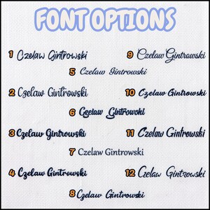 K&ouml;nnte beinhalten: Eine &Uuml;bersicht mit dem Titel FONT OPTIONS, die zw&ouml;lf verschiedene dunkelblaue Schriftarten auf einem wei&szlig;en, strukturierten Hintergrund zeigt. Jeder Stil ist von 1 bis 12 nummeriert und zeigt den Namen Czelaw Gintrowski in verschiedenen Schreib- und Druckschriften.