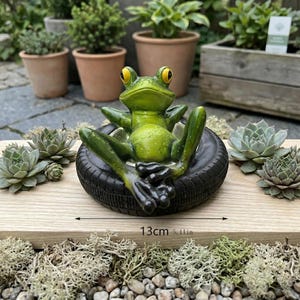 Floating Frog Garden Statue, Pond Frog Ornament, Funny Frog Pool Decor, Resin Water Floating Figurine, Outdoor Garden Pond Decoration Gift
