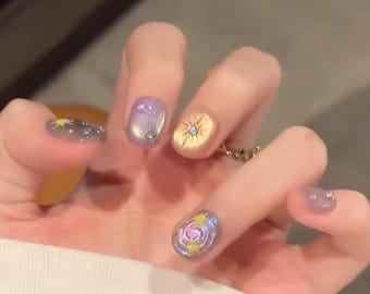 Zeemeermin paarse Cat Eye pers op nagels, korte 3D-werveling iriserende glitternagels, Starburst Aura-nagels, handgemaakte herbruikbare zomernagels