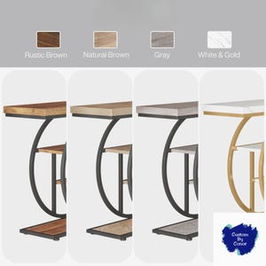 Peut inclure: Pr&eacute;sentation de tables d'appoint en brun rustique, brun naturel, gris et blanc et or. Chaque table a une structure en m&eacute;tal noir incurv&eacute;e, un plateau, une &eacute;tag&egrave;re et une base. Id&eacute;al pour la d&eacute;coration int&eacute;rieure.
