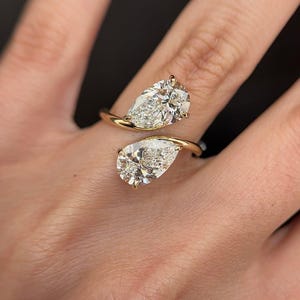 Toi et Moi Pear & Pear Moissanite Diamond Ring 14k Solid Gold Wedding Ring for Women, Toi et Moi Engagement Ring, Anniversary Gift For Her.