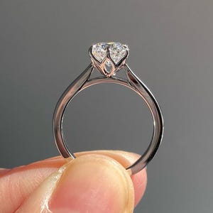 Vintage Cathedral Tulip Setting Engagement Ring, Antique Tulip Flower Set 14k Gold Wedding Ring, D-VVS1 Moissanite Floral Basket Set Ring.