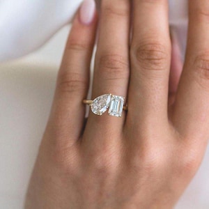 Toi Et Moi Ring, Emerald and Pear Moissanite Ring, Two Stone Engagement Ring, 14K Gold Double Stone Ring, GRA CERTIFIED D-VVS1 Moissanite.