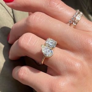 Toi et Moi Ring Pear & Cushion Cut Moissanite Diamond 14k Gold Wedding Ring for Women, Two Stone Engagement Ring, Bridal Personalized Gift.