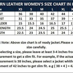 Puede incluir: Tabla de tallas para chaquetas de cuero estilo western, con medidas en pulgadas. La tabla incluye tallas de XS a XXXL, con medidas de busto, cintura, hombros, largo de manga y largo de chaqueta. Incluye una nota sobre la selecci&oacute;n de la talla correcta para un ajuste entallado.