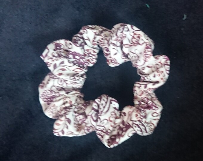 Cotton hair scrunchie made of Liberty fabric print