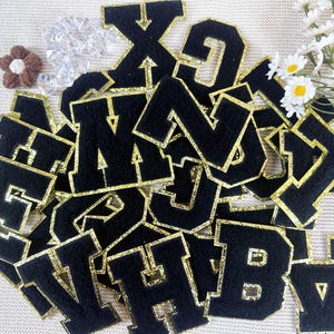 Parche de letras de chenilla negra: aplique termoadhesivo personalizado DIY