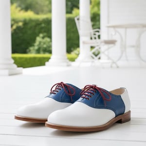Zapatos Oxford de cuero vintage hechos a mano, blancos y azules, para hombre.