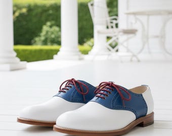 Zapatos Oxford de cuero vintage hechos a mano, blancos y azules, para hombre.