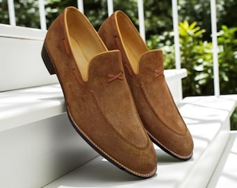 Handgemaakte bruinbruine suède loafers leren instappers - comfortabele mocassins voor het rijden
