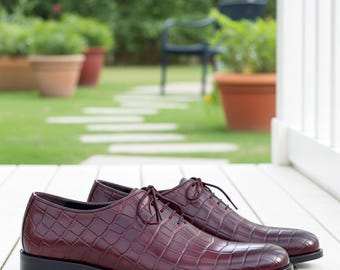 Handmade Burgundy Brown Crocodile Embossed Oxford Shoes for Men – Luxury Leather Dress Shoes