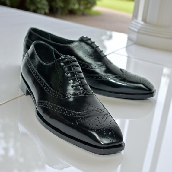 Handmade Black Leather Wingtip Brogue Shoes: Oxford Dress  display picture 3