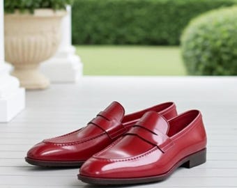Mocasines de piel roja para hombre, hechos a mano, zapatos formales sin cordones, diseño exclusivo.