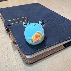 Clay Cute Pizza Frog Miniature Decoration