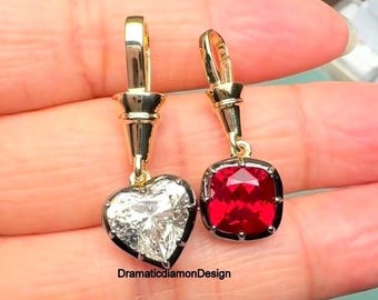 Colgante de corazón con moissanita y diamantes, rubí rojo cojín con bisel de esmalte negro, oro amarillo de 14k.