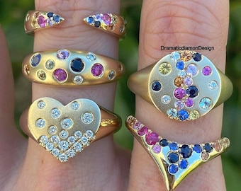 14Kイエローゴールドのゴージャスなレインボーサファイアとダイヤモンドのリング、オープンシャンクの結婚指輪、V字型の結婚指輪、マット仕上げのレインボーバンド、ギフト