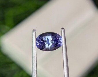 Unheated Violet-Blue Tanzanite Gemstone – 0.85 Carat Oval Cut