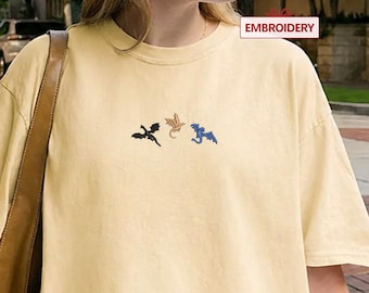 Fourth Wing Dragons Crop Top: Embroidered Romantasy ReaderTee, Summer Book Gift