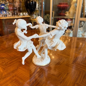 K.Tutter Hutschenreuther porcelain statue