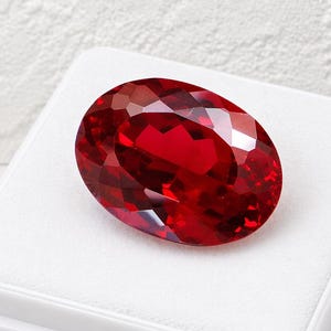 Top Quality Gemstone/Ring Jewelry Making Precious Mined Red Burma Ruby Oval Cut Loose Gemstone Certified/AAA+Gemstone Excellent Cut 18Carat