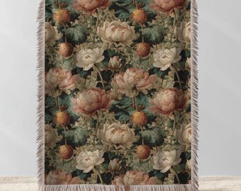 Vintage Pink Flowers Woven Blanket Cozy Floral Throw Boho Cottagecore Home Decor Rustic Farmhouse Bedding Retro Botanical Tapestry Gift