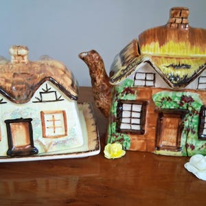 Vintage Thatched Cottage Teapot and Butter Dish Set, English Cottage Ware Mid Century Tableware,Collectable Teapot and Butter Dish.