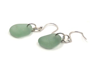Pale Green Sea Glass Drop Earrings Sea Glass Dangle Earrings Sea Glass Jewelry Daisy Earrings e336