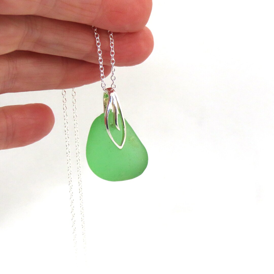 Collier Ras Du Cou (choker) Avec Breloque Verre Vert Citron - Art Populaire, Neuf Sans Boîte