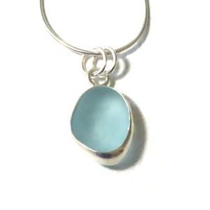Collar de cristal marino, regalo para mamá, colgante con bisel, collar de plata esterlina, regalo de cristal marino para una amiga, joyería hecha a mano LIANA