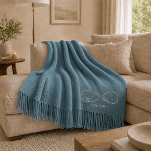 Personalized Family Blanket, Custom Name Embroidery Blanket, Knitted Throw Blanket with Tassels, Meaningful Gift for Home, Christmas Gift